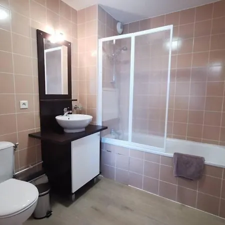 2 Pers Avec Acces Piscine Et Sauna Apartman Les Déserts