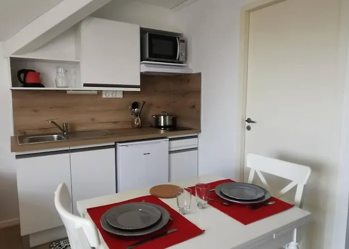 2 Pers Avec Acces Piscine Et Sauna 公寓