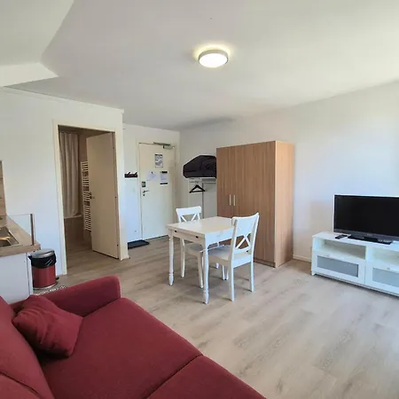 2 Pers Avec Acces Piscine Et Sauna Apartment Les Deserts (Savoie)