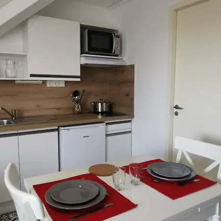 2 Pers Avec Acces Piscine Et Sauna Apartmán *
